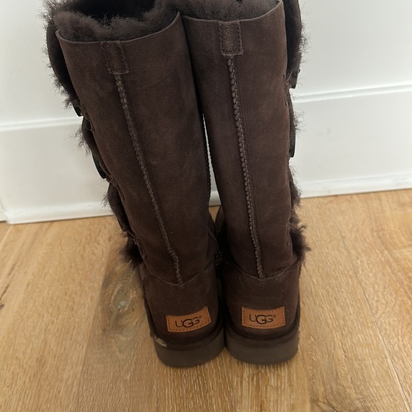 Ugg Bailey Button Triplet II Chocolate Brown Boots 7 EXCELLENT CONDITION - Picture 11 of 16